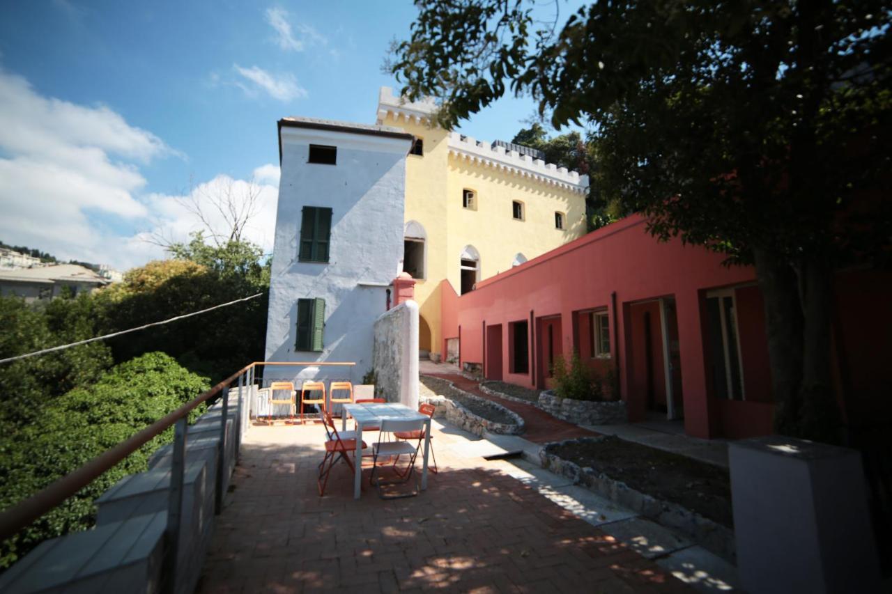 Castle Hostel Genova Esterno foto